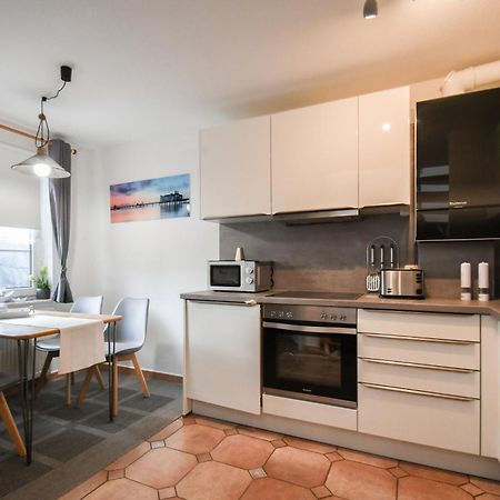 Ferienappartement Mit Seeblick Und Balkon Sellin  Exteriör bild